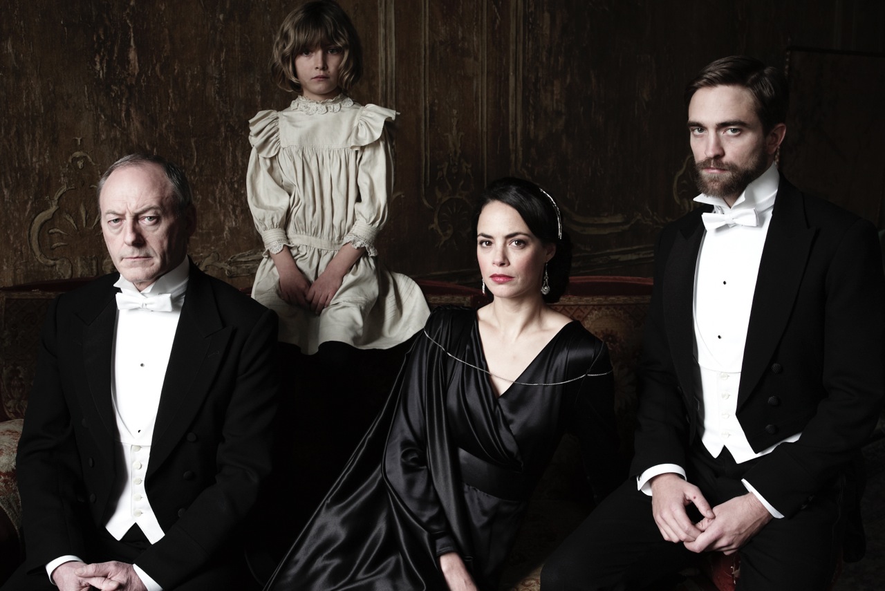 The childhood of a leader